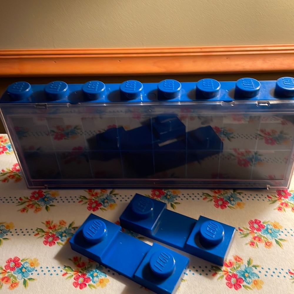 Lego figure case. Blue